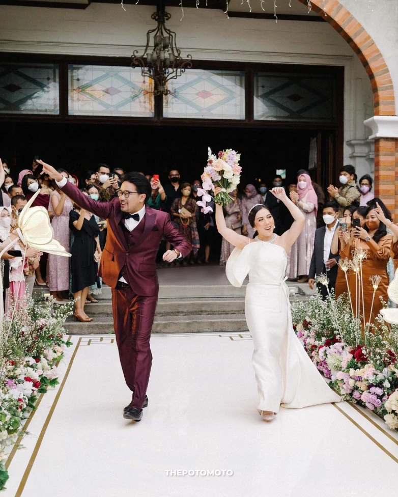 Momen Romantis
